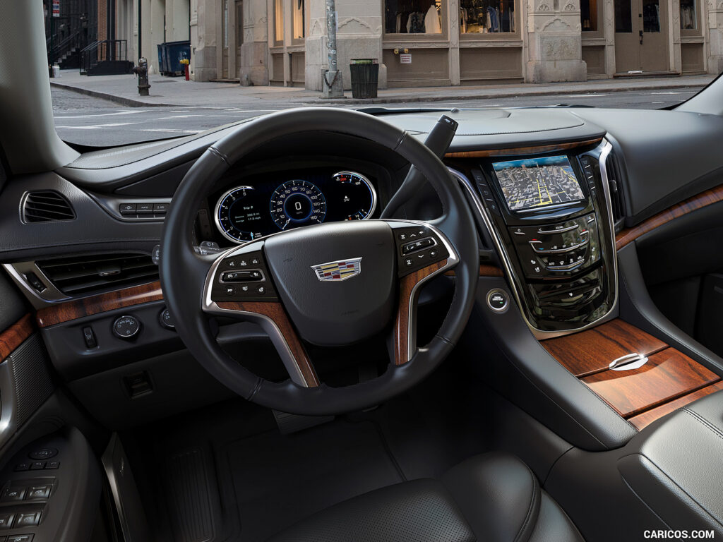 2017_cadillac_escalade_9_1600x1200.jpg