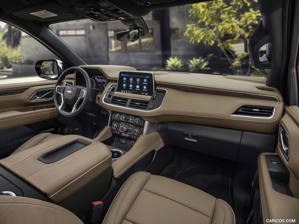 2021_chevrolet_suburban_16_1600x1200.jpg