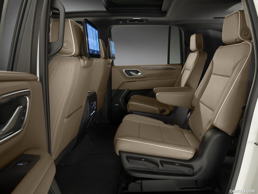 2021_chevrolet_suburban_28_1600x1200.jpg